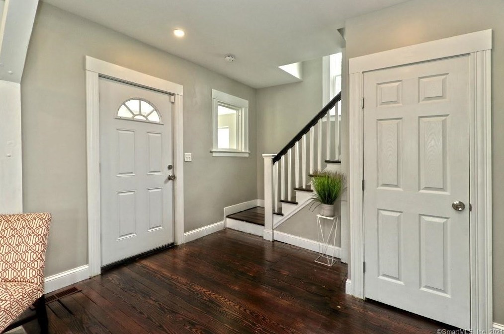 65 Burritt Ave, Stratford CT  06615-5657 exterior