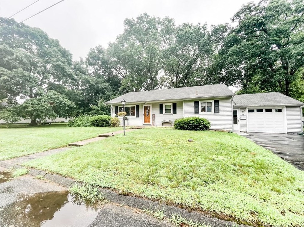 46 Woodward St, Killingly, CT 06239