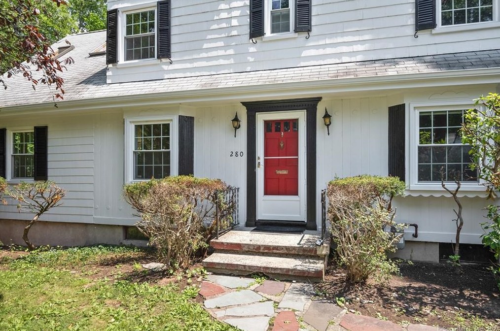 280 Bayard Ave, North Haven, CT 06473