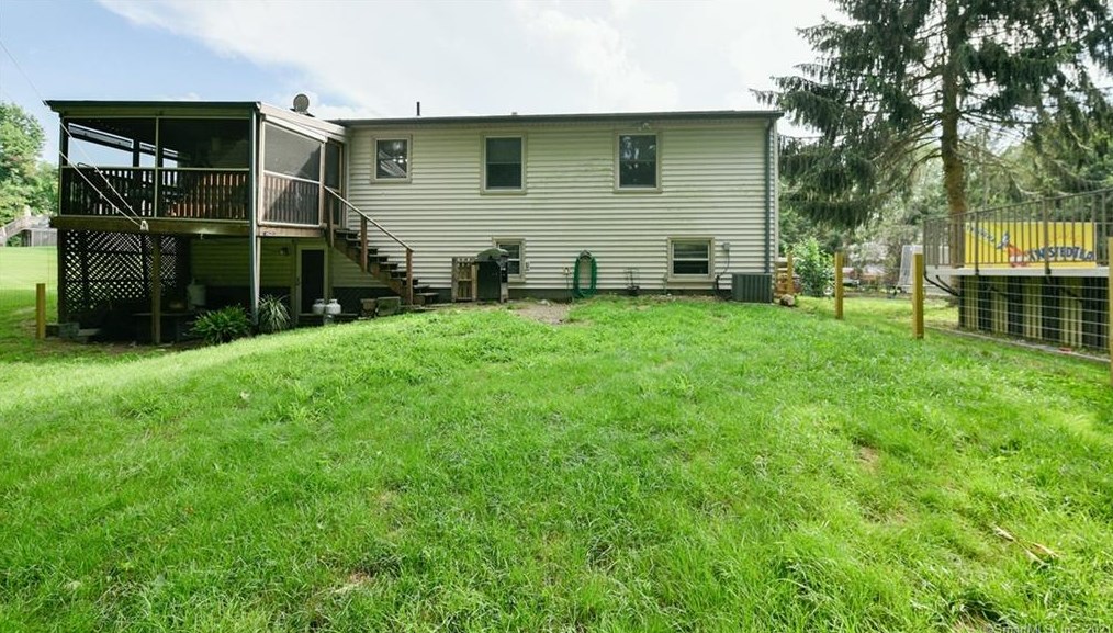 211 Longview Ter, Union City CT  06770-3462 exterior