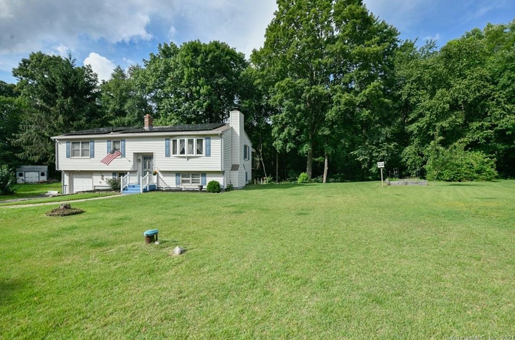 211 Longview Ter, Union City CT  06770-3462 exterior