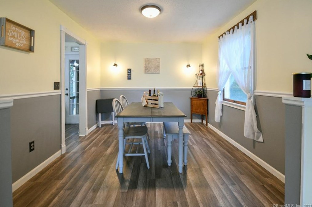 211 Longview Ter, Union City CT  06770-3462 exterior