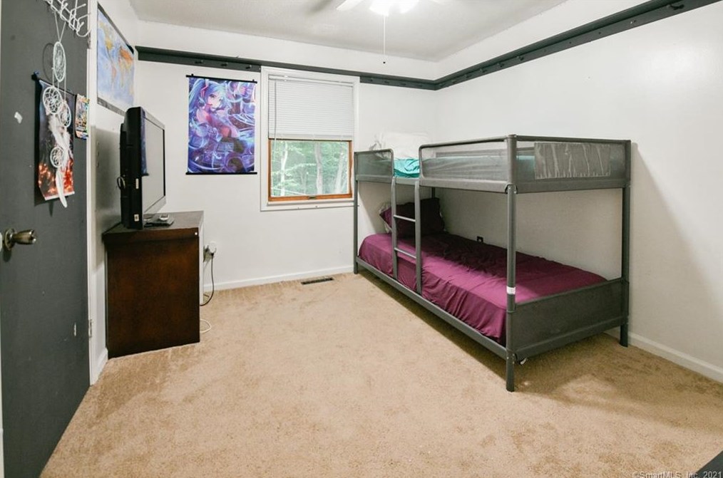 211 Longview Ter, Union City CT  06770-3462 exterior