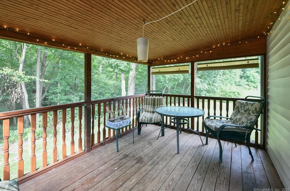 211 Longview Ter, Union City CT  06770-3462 exterior