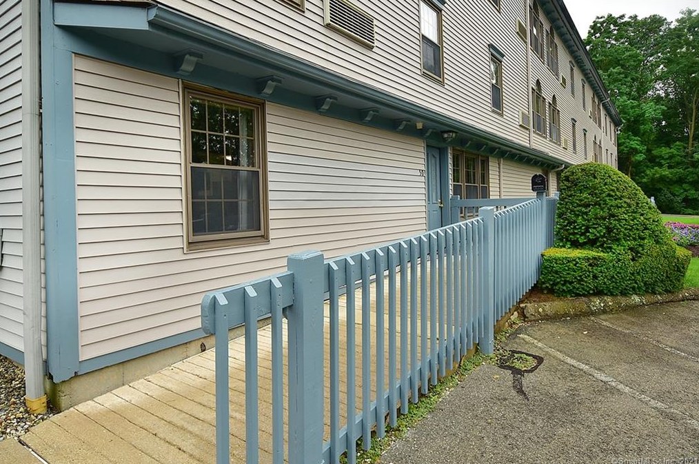 24 West Rd #50, Ellington, CT 06029