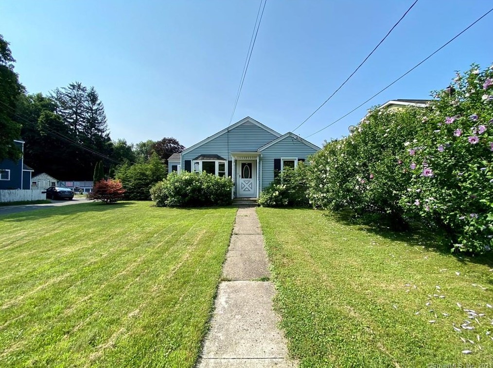 7 Fleetwood Ave, Bethel, CT 06801
