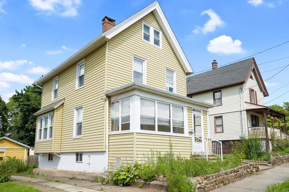 16 Union St, Wallingford, CT 06492