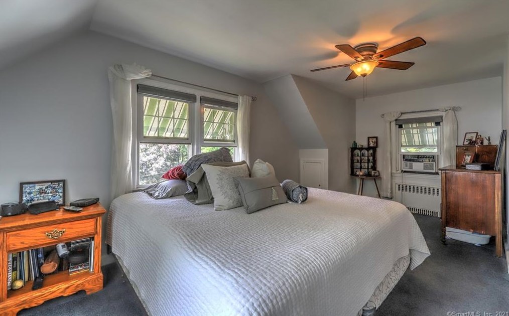 75 Housatonic Ave, Stratford CT  06615-6089 exterior