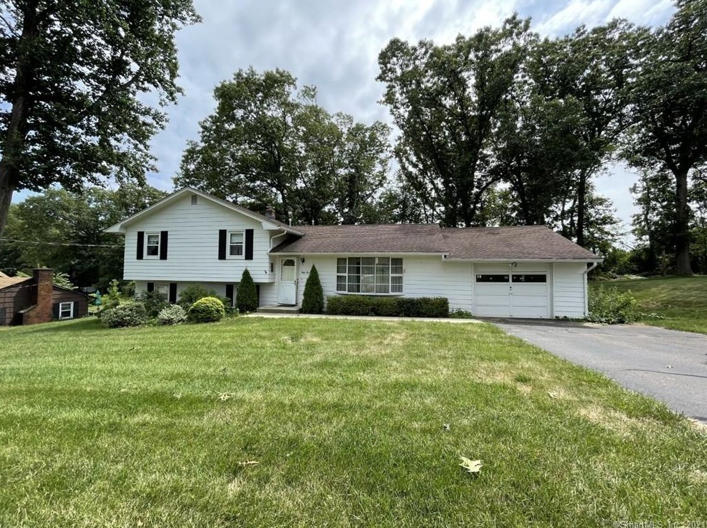 53 Saw Mill Dr, Wallingford, CT 06492