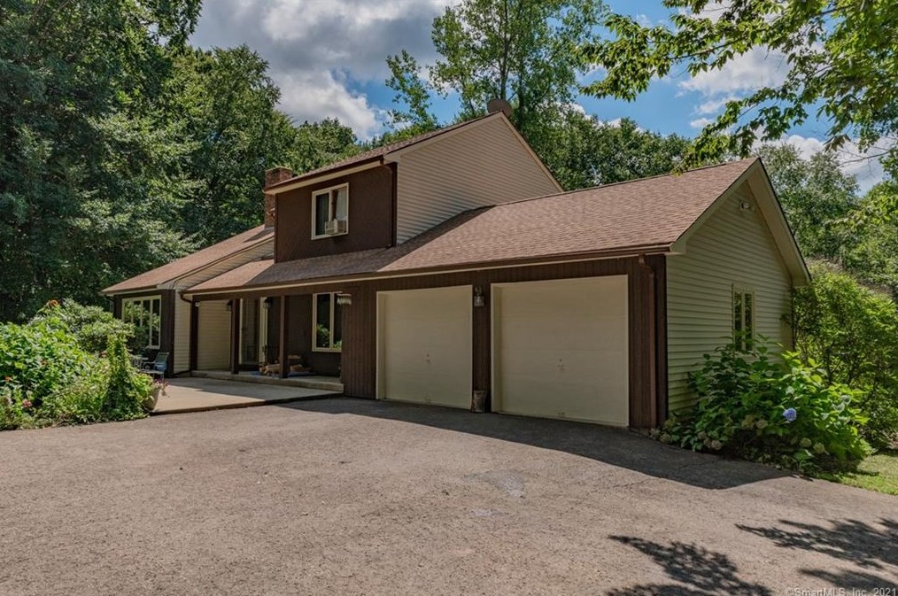 106 Meeting House Hill Rd, North Franklin, CT 06254-1311