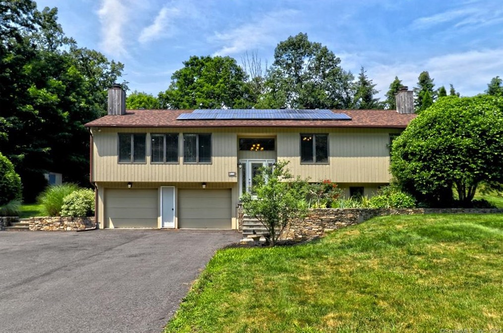 85 High Rd, New Haven, CT 06524 exterior