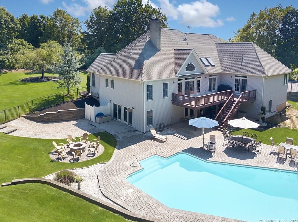 21 Tammy Hill Rd, Wallingford, CT 06492