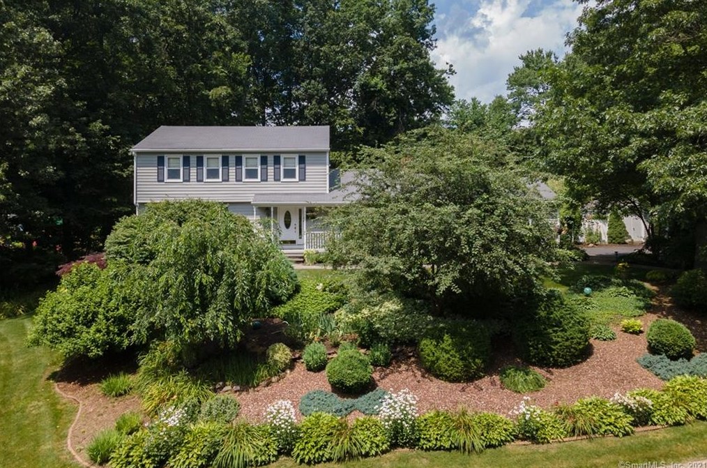 332 Woodpond Rd, Cheshire, CT 06410