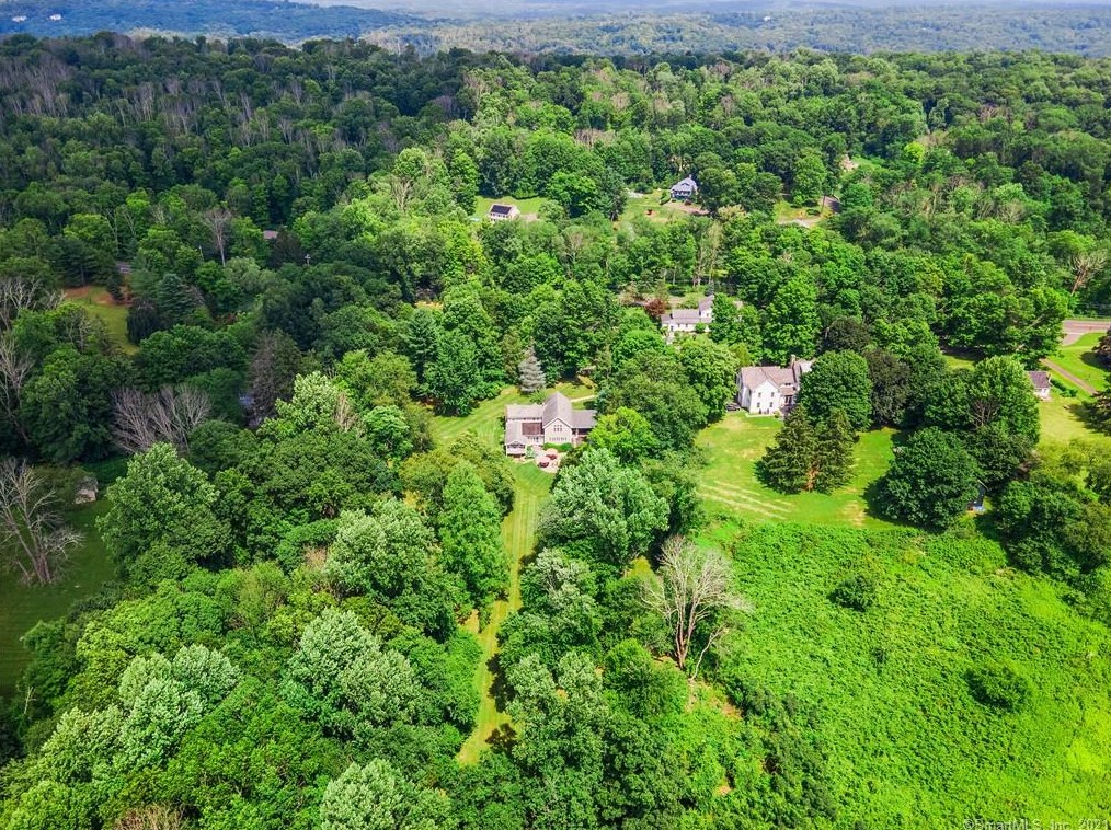 9 Gallows Hill Road Ext, West Redding CT  06896-1403 exterior