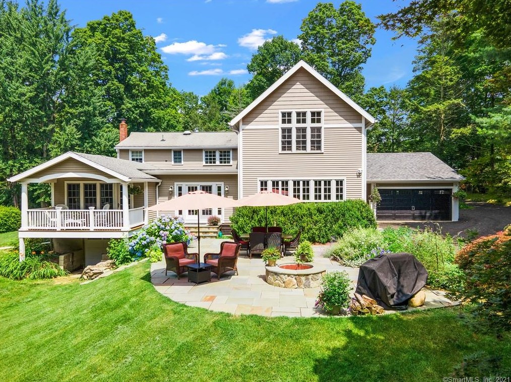 9 Gallows Hill Road Ext, West Redding CT  06896-1403 exterior