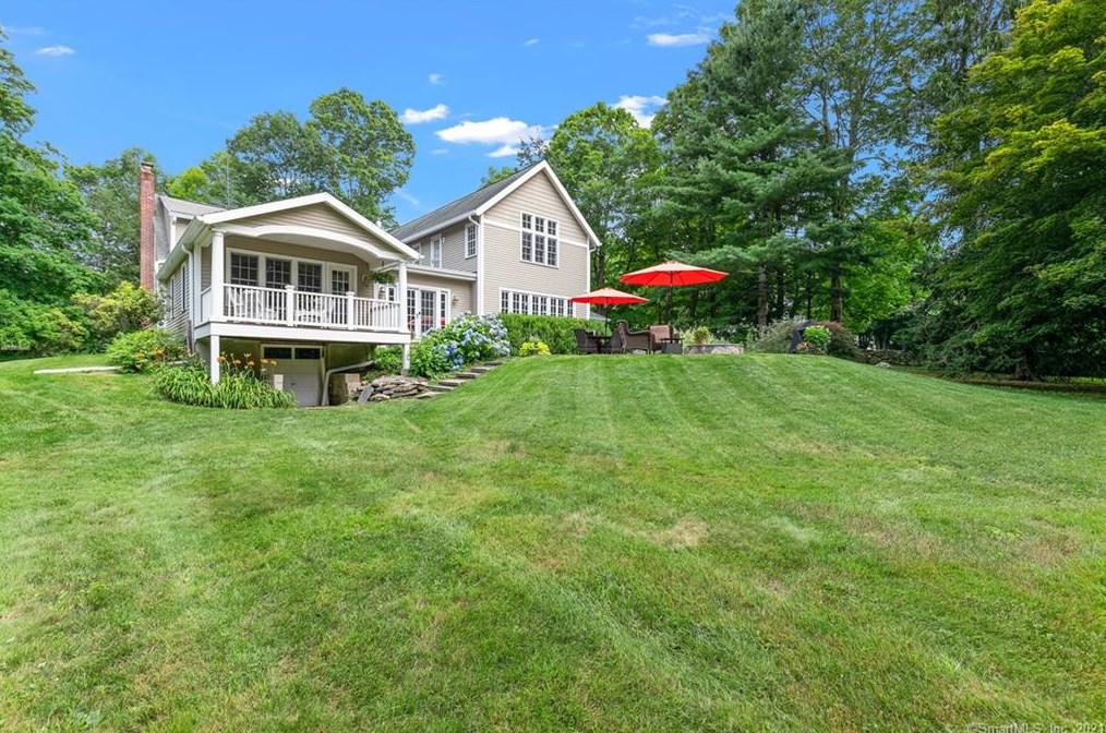 9 Gallows Hill Road Ext, West Redding CT  06896-1403 exterior