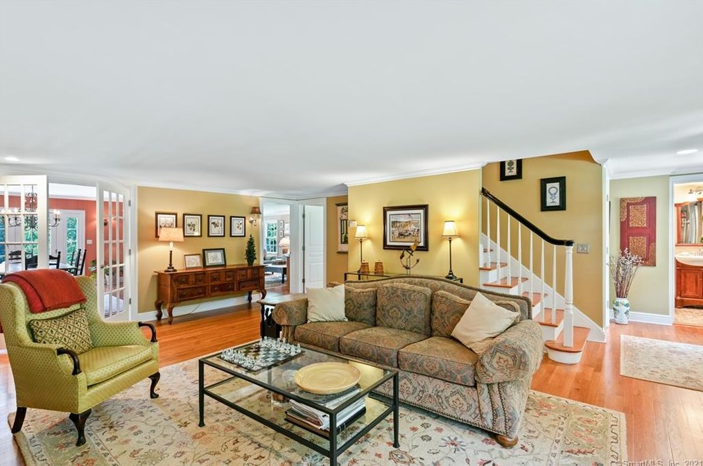 9 Gallows Hill Road Ext, West Redding CT  06896-1403 exterior