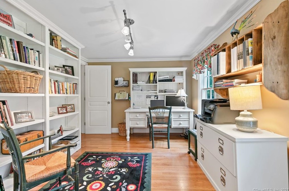 9 Gallows Hill Road Ext, West Redding CT  06896-1403 exterior