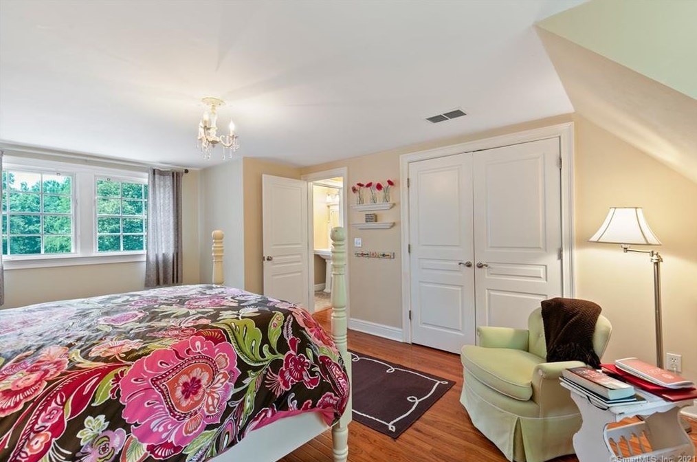 9 Gallows Hill Road Ext, West Redding CT  06896-1403 exterior