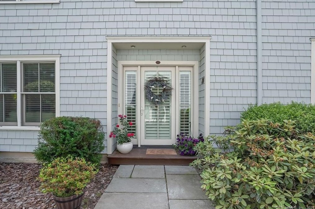 84 Weaver St #d, Greenwich, CT