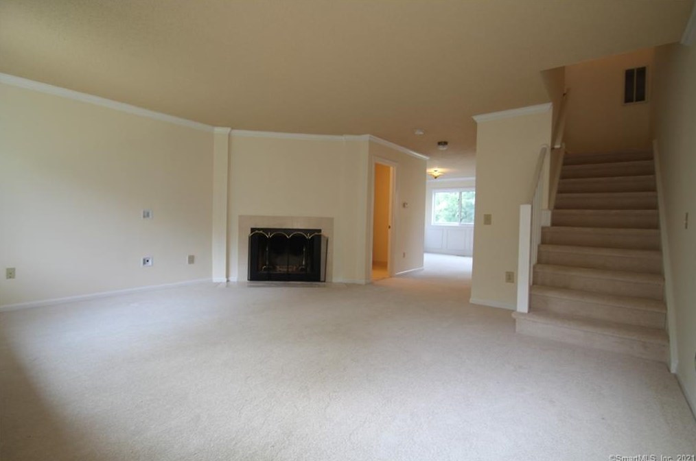 27 Crows Nest Ln #19f, Danbury, CT 06810