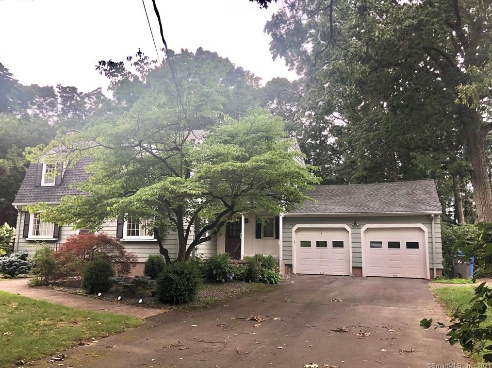 323 Spring St, Manchester, CT 06040