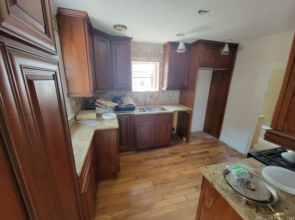 128 Walnut St #2b, Union City, CT 06770