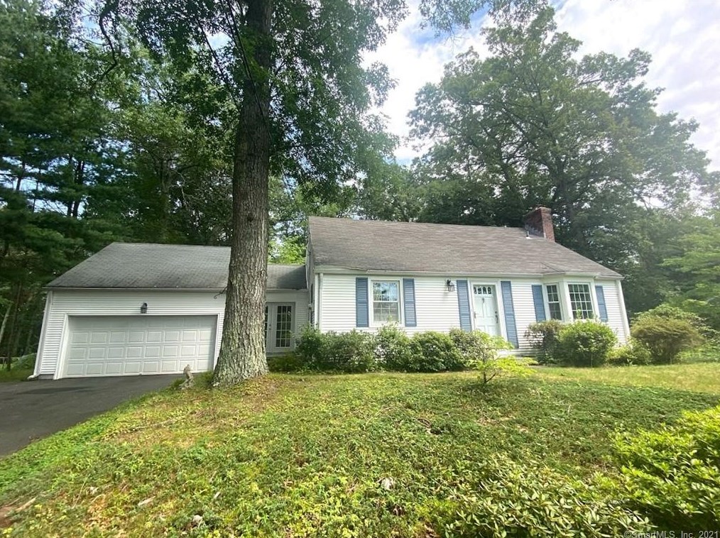 192 Arch Rd, Avon, CT 06001-4203