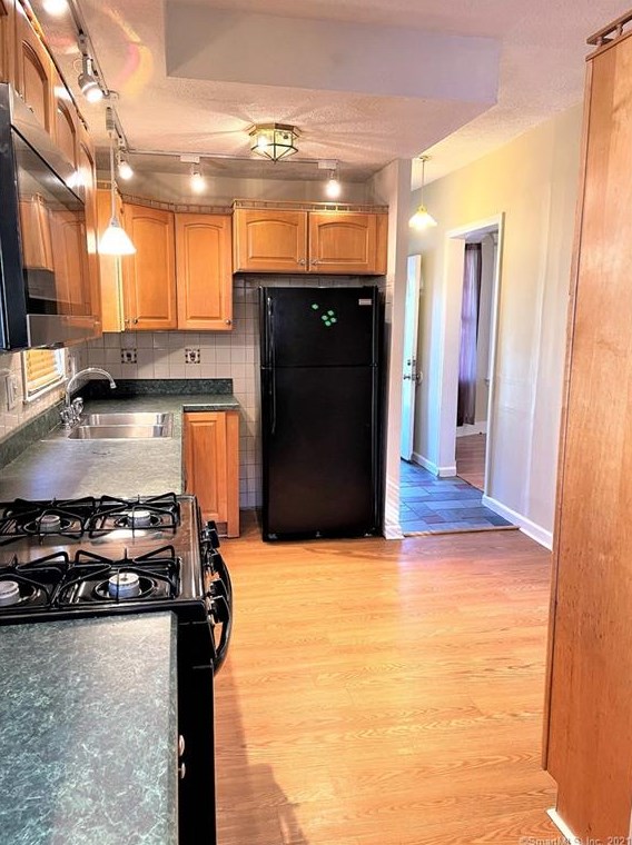 88 Noble St, New Haven CT  06514-3424 exterior