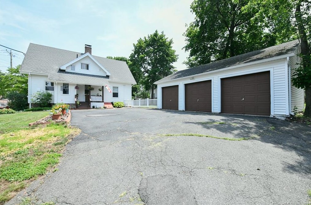 1544 Stanley St, New Britain, CT 06053