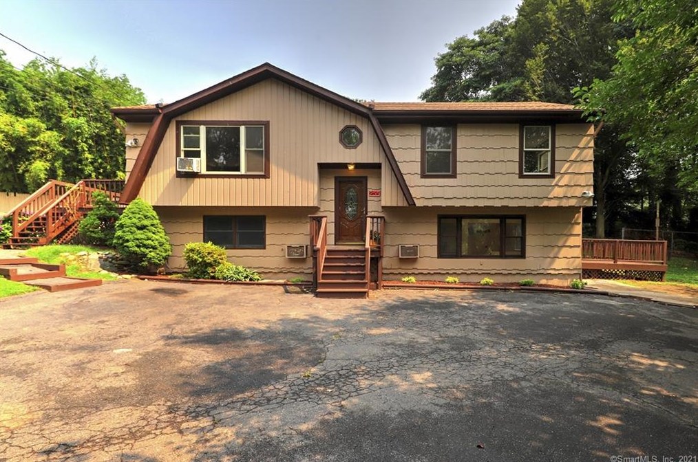 255 Edgemont Rd, Milford, CT 06460