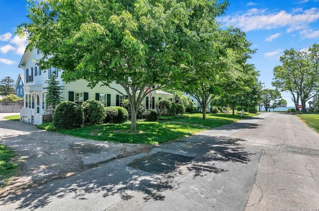 15 Willard Ave, Madison, CT 06443