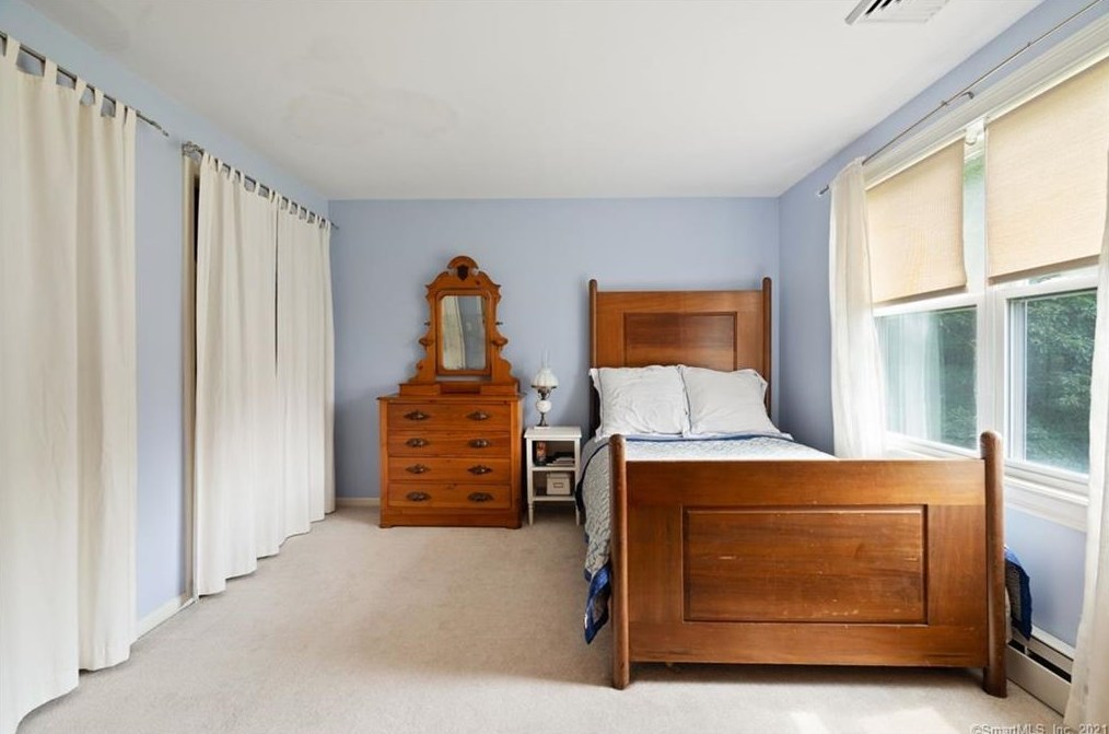 161 Race Hill Rd, Madison CT  06443-1692 exterior