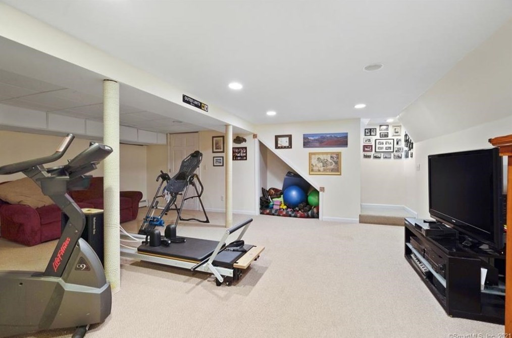 161 Race Hill Rd, Madison CT  06443-1692 exterior