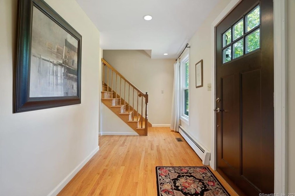 161 Race Hill Rd, Madison CT  06443-1692 exterior
