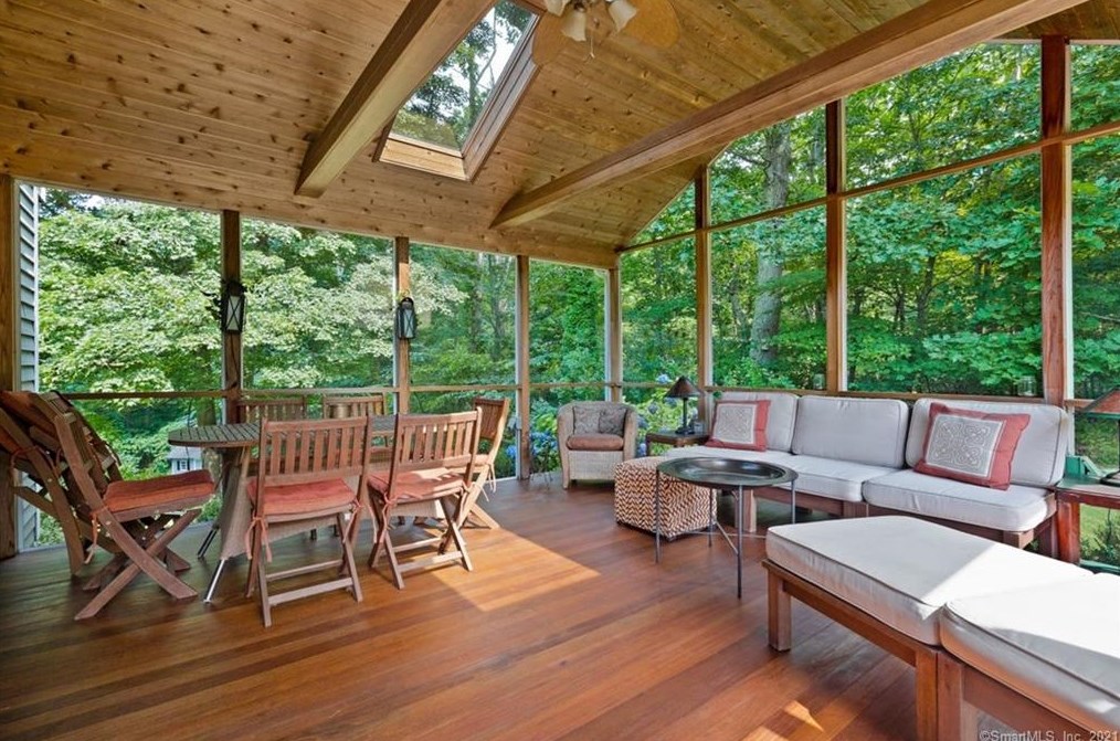 161 Race Hill Rd, Madison CT  06443-1692 exterior