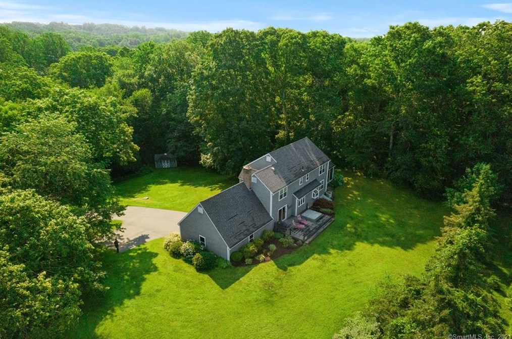 161 Race Hill Rd, Madison CT  06443-1692 exterior