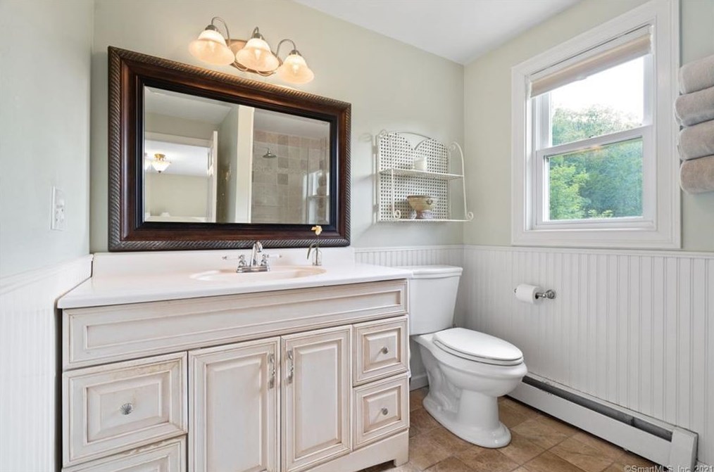 161 Race Hill Rd, Madison CT  06443-1692 exterior