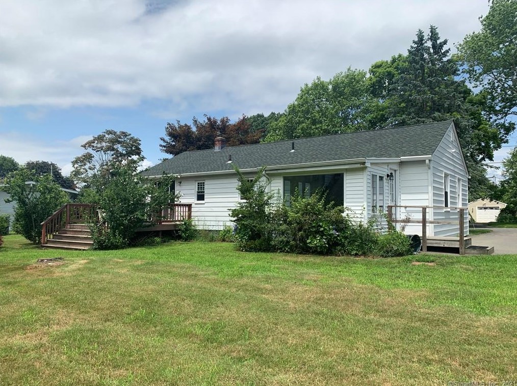 21 Howard St, Fenwick CT  06475-2428 exterior
