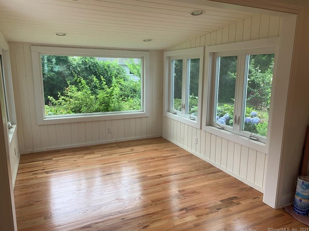 21 Howard St, Fenwick CT  06475-2428 exterior