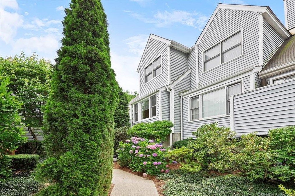53 Wilton Crest #53, Wilton, CT 06897