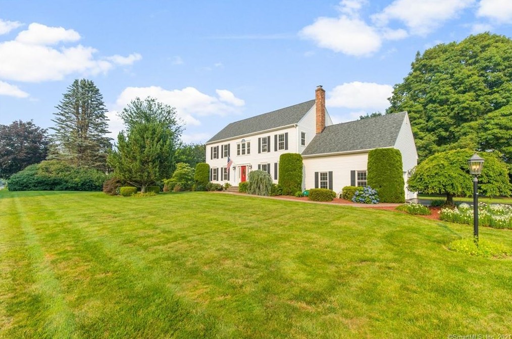 390 Charles Dr, Cheshire, CT 06410