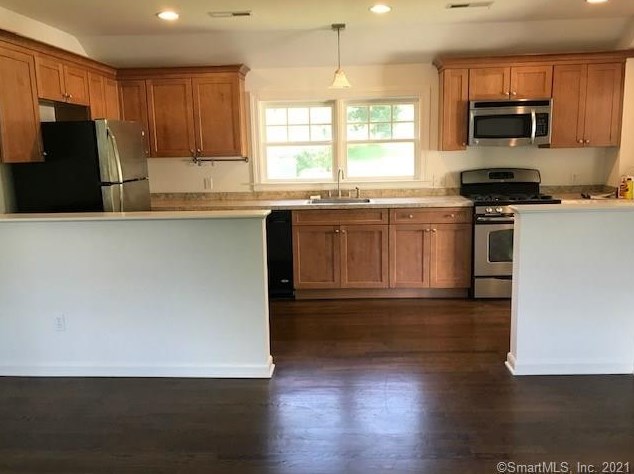 111 Kings Hwy N #1, Westport, CT 06880