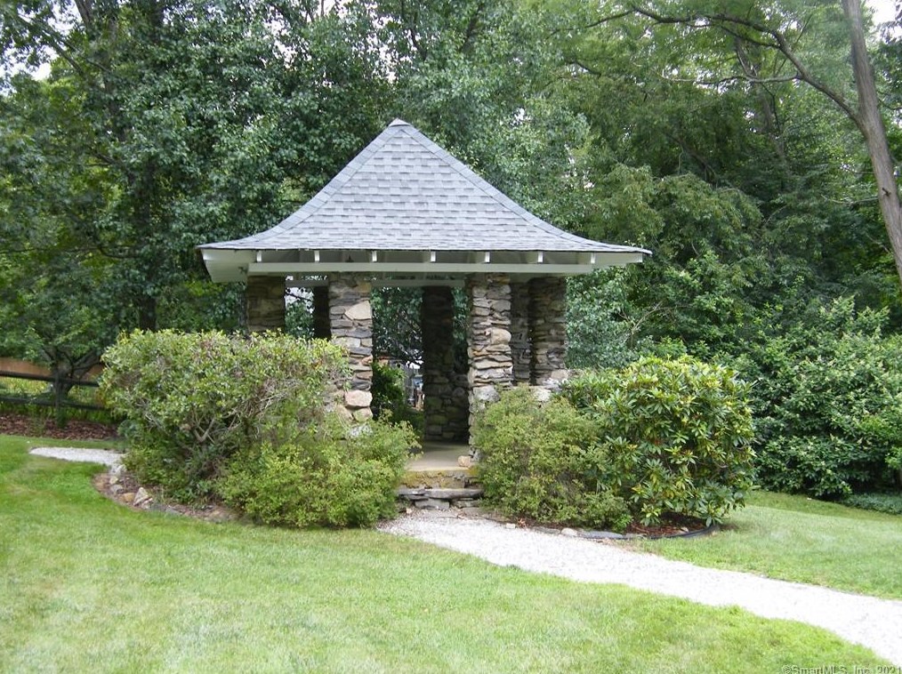 270 Middlesex Ave, Chester, CT 06412