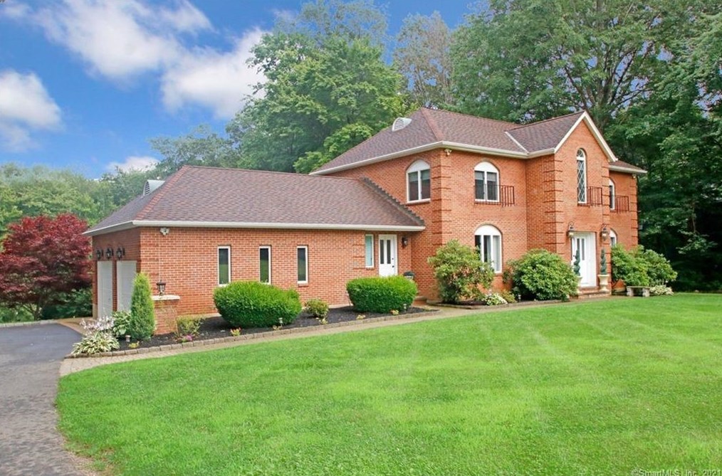 56 Gilbert Ln, Unionville, CT 06013-2113