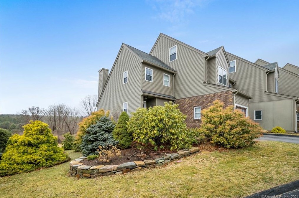 1013 Depot Rd, W Willington, CT 06279-1608