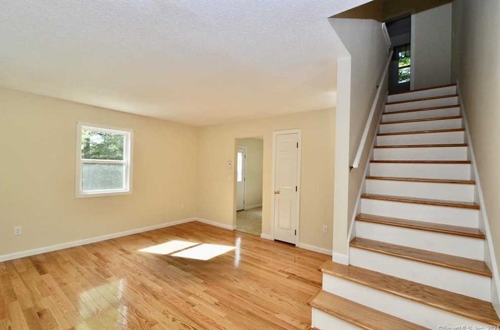 312 Dr Foote Rd #l, Colchester, CT 06415