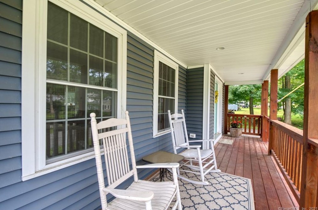 110 Lakeview Dr, Coventry, CT 06238