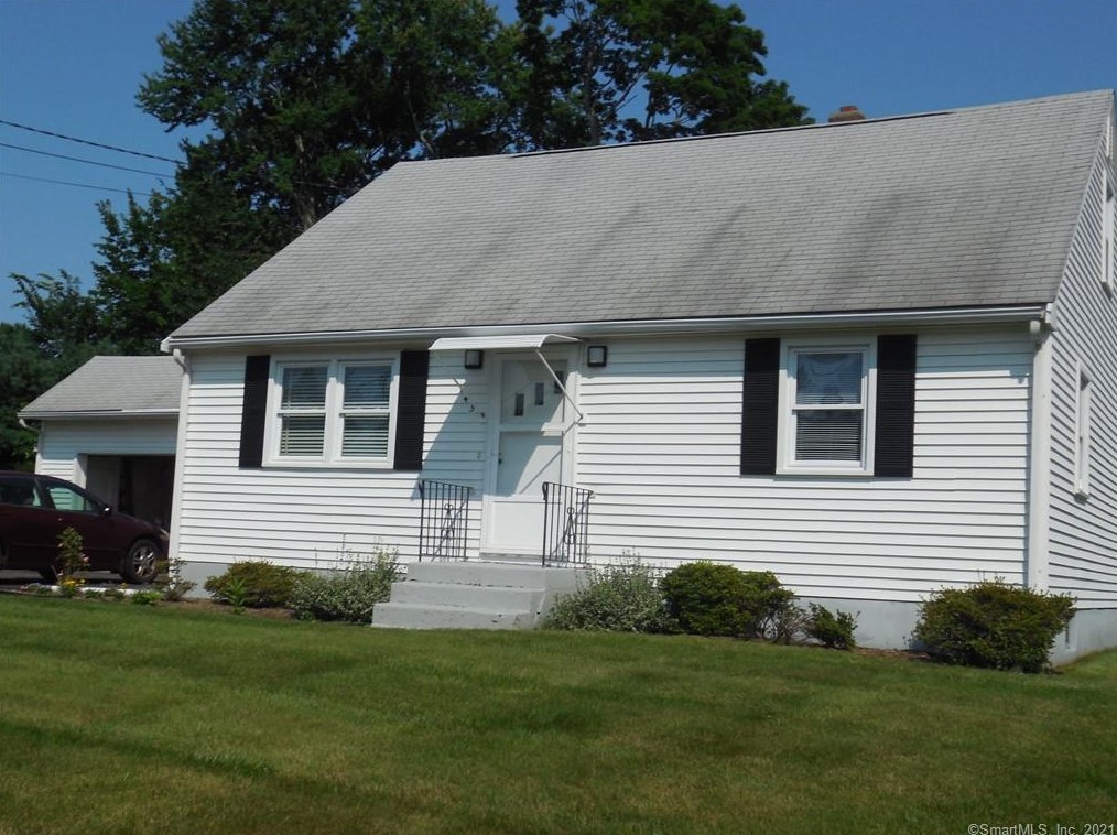 145 Belvedere Dr, Meriden, CT 06450-6001