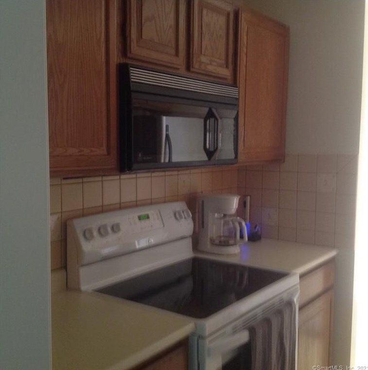 24 Joseph Ct #24, East Windsor, CT 06016